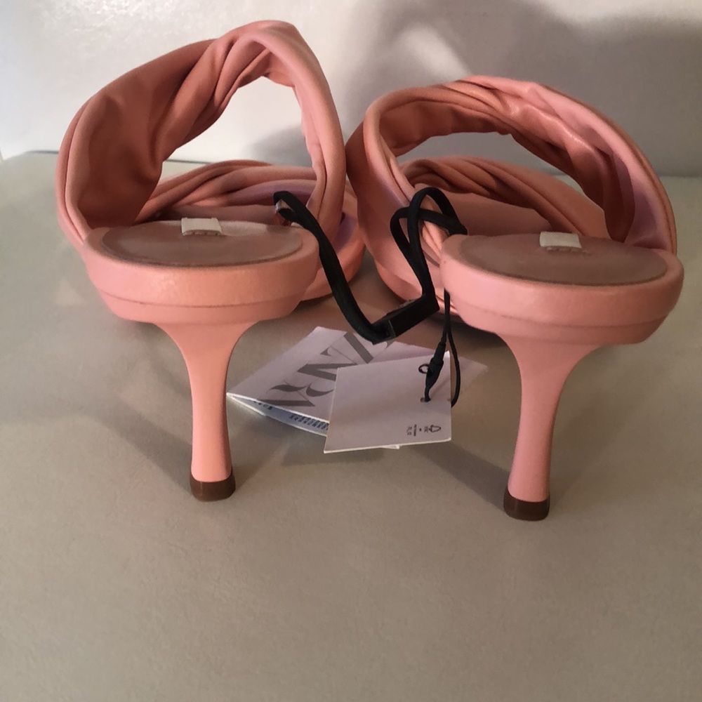 Pink open toe heels - Picture 5 of 6
